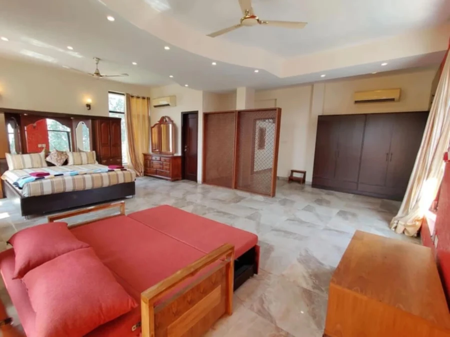 Birdsong Asola Farmhouse