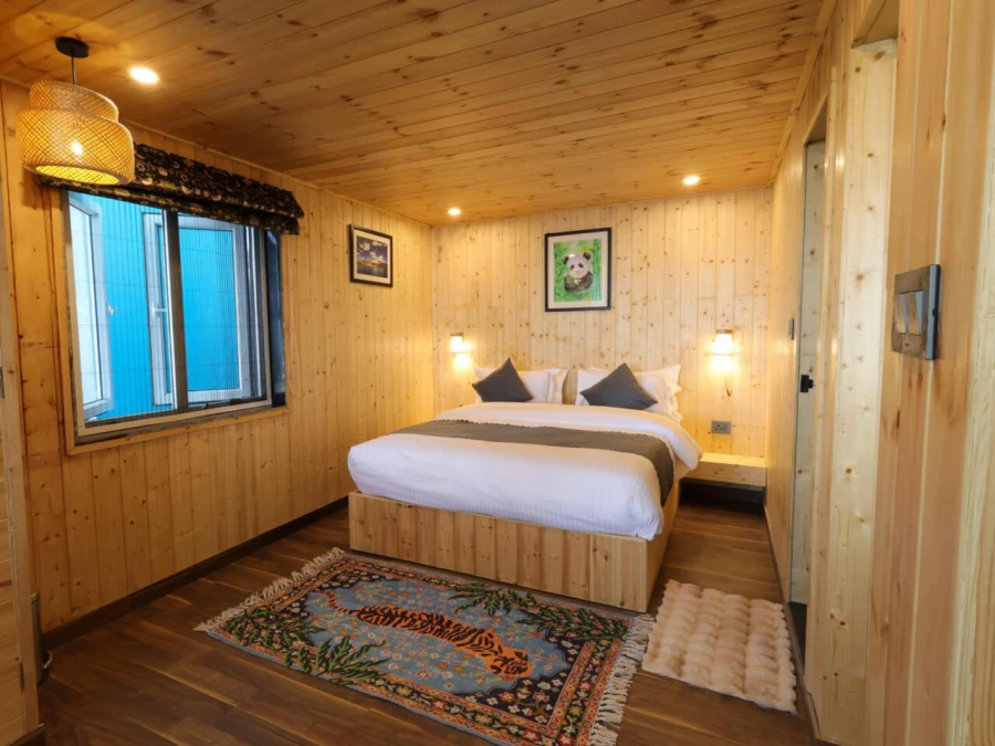 Hunters Lodge